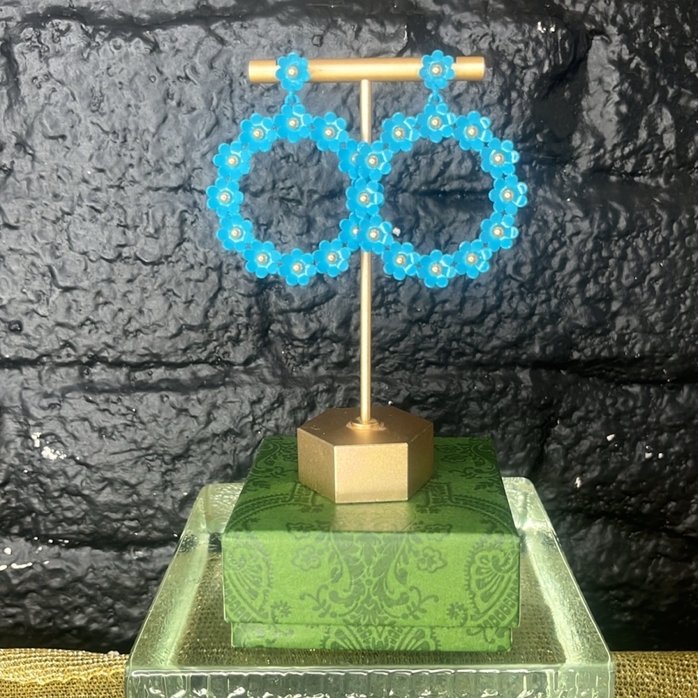 Blue Daisy Hoops 💫 - Picture 8 of 10